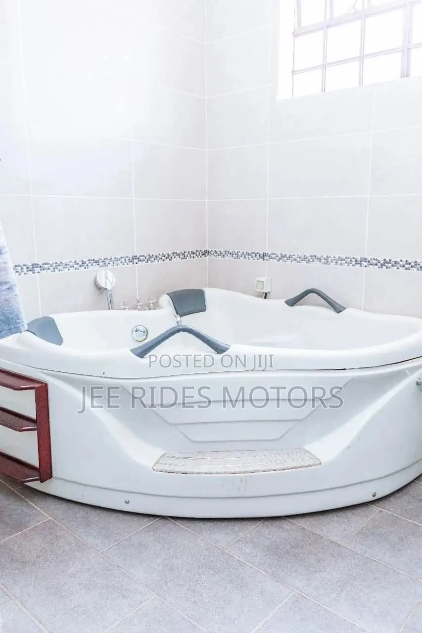 6-Bedroom Furnished Mansion in Exclusive Lavington, Nairobi Central for Sale in Nairobi Central
