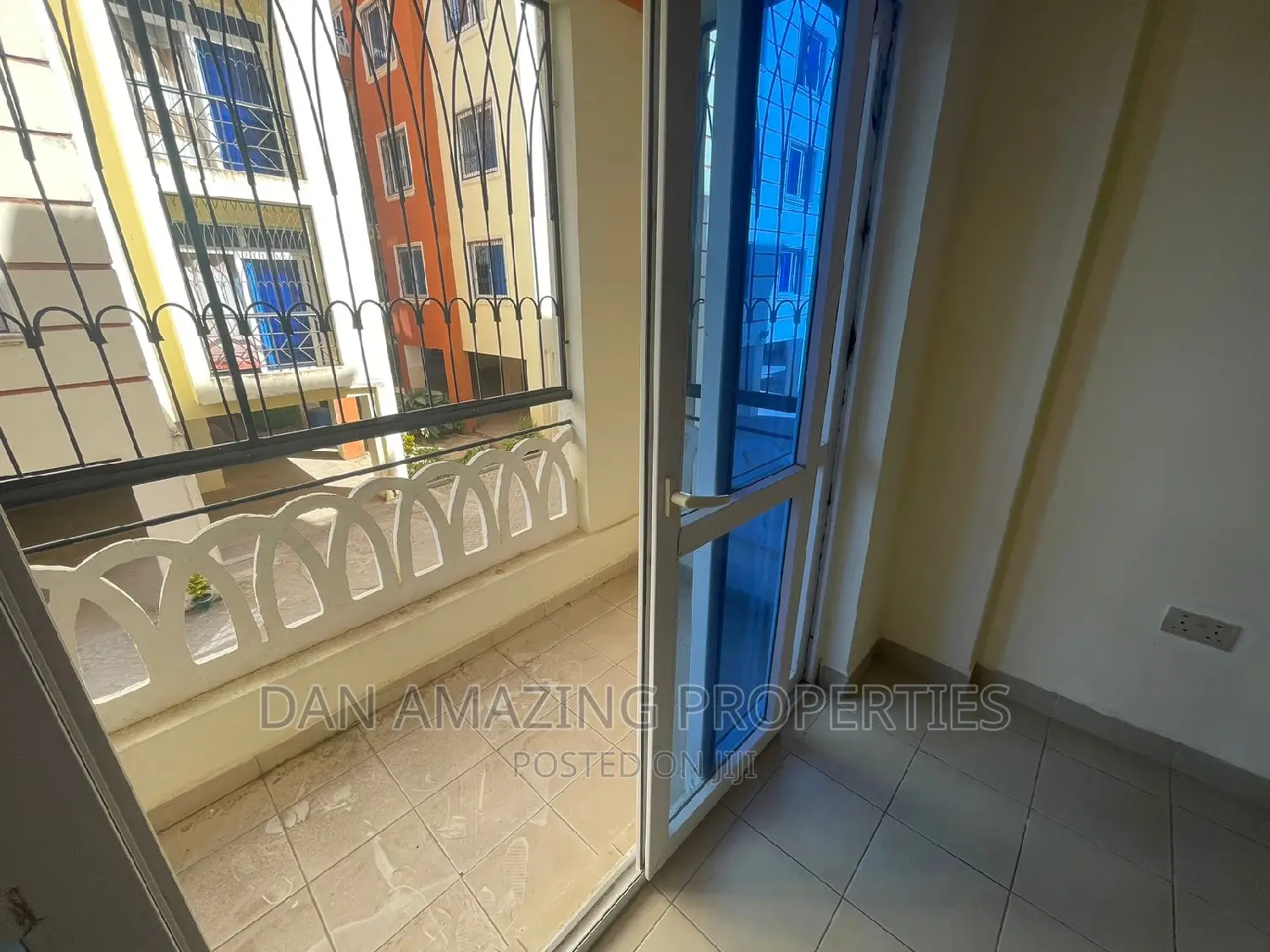 Mtwapa: 3-Bedroom Apartment in Msa with Swimming Pool - For Sale in Mtwapa