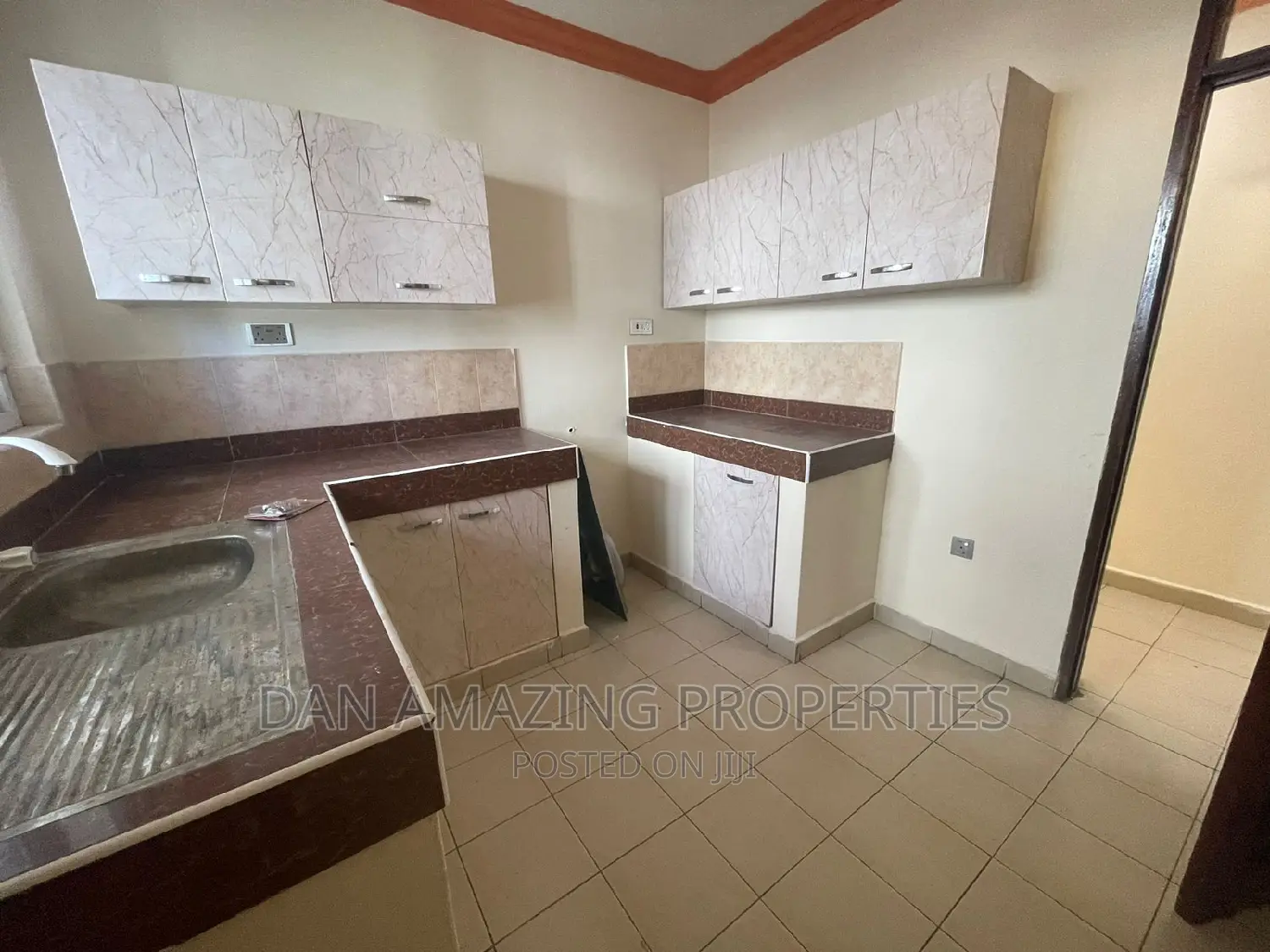 Mtwapa: 3-Bedroom Apartment in Msa with Swimming Pool - For Sale in Mtwapa