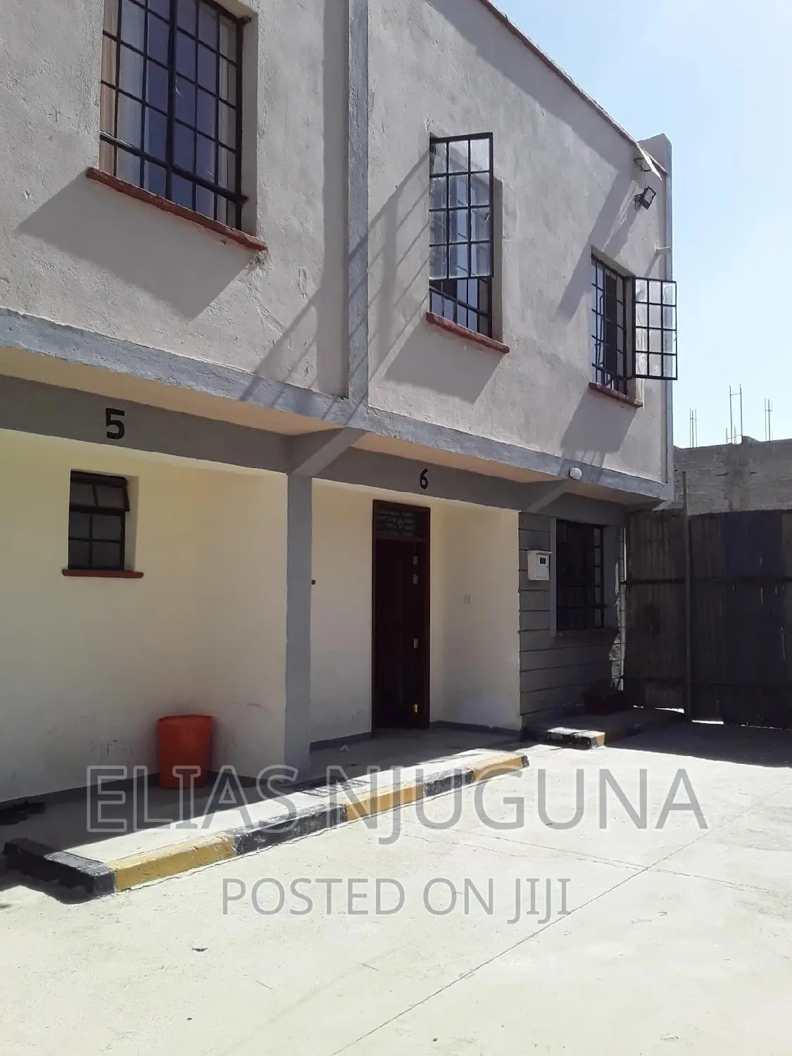Modern 3-Bedroom Maisonette in Sought-After Donholm - Rent Now in Donholm