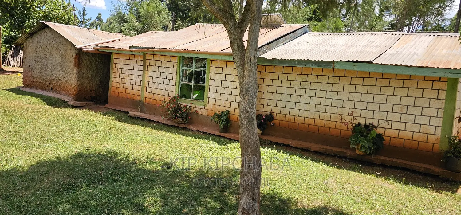 Kapseret Farm House with 3 Bedrooms - For Sale Now in Kapseret