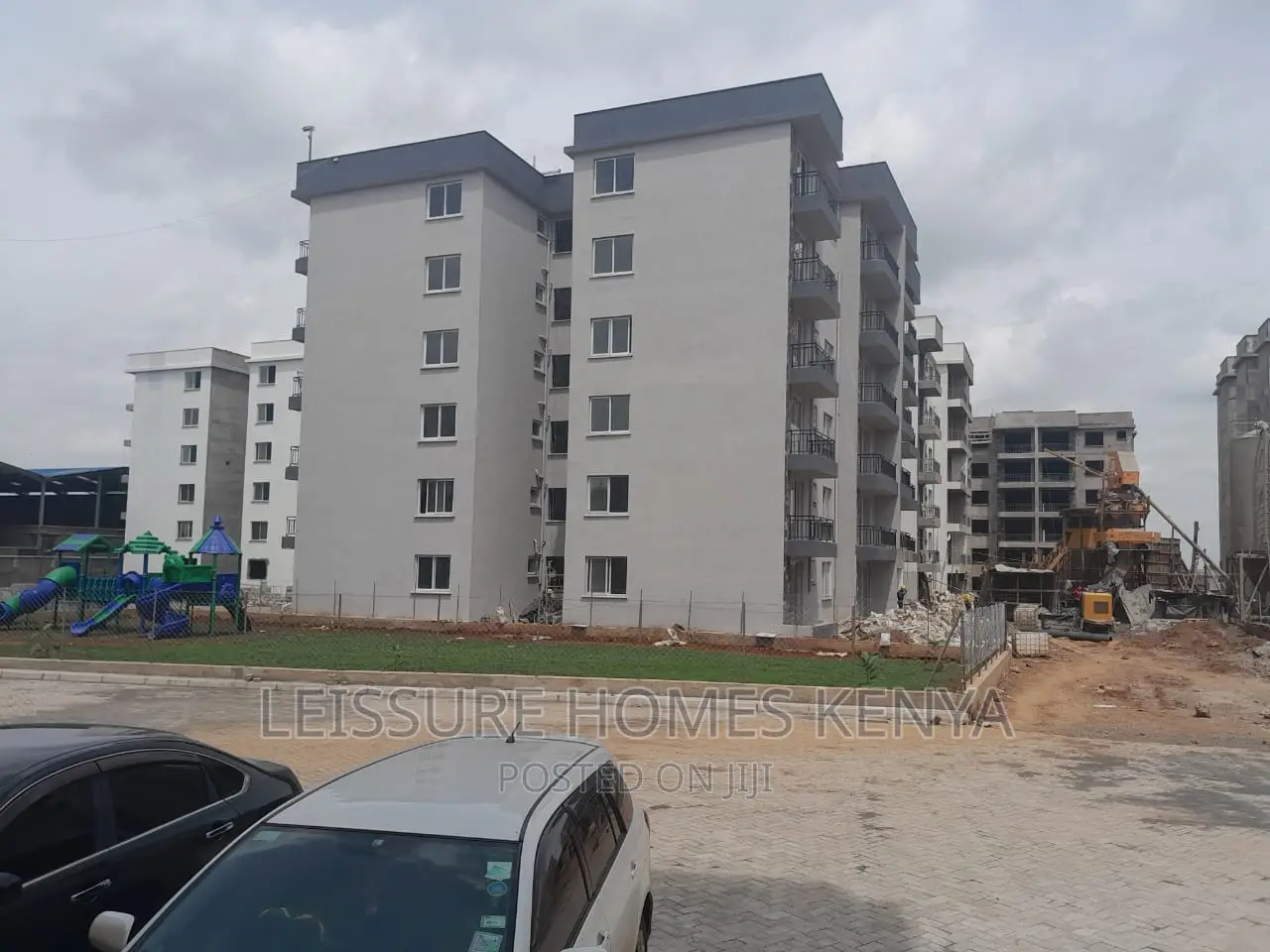 Modern 2-bedroom Apartment in Gateway Mall Area Now on the Market in Gateway Mall Area