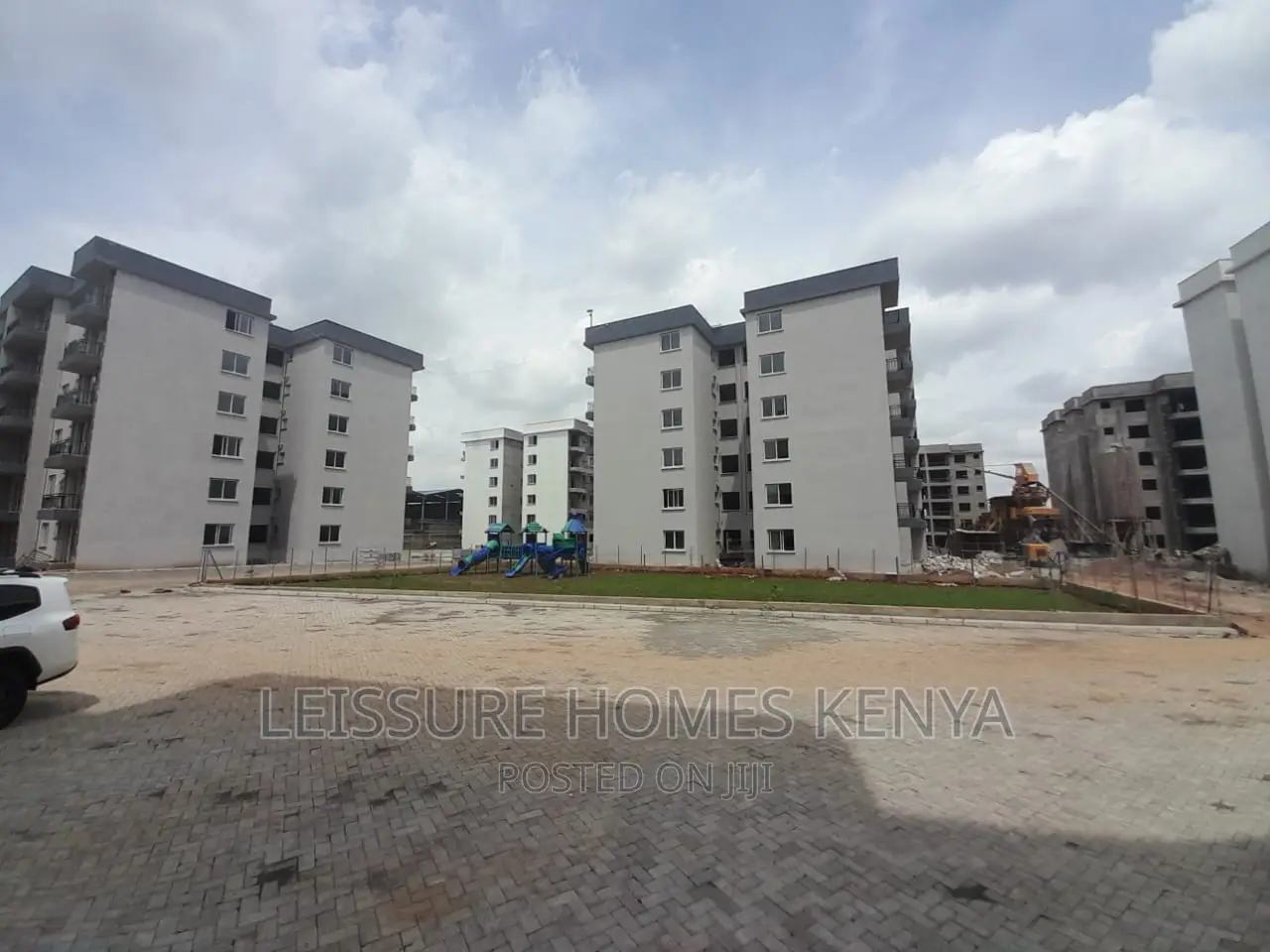 Modern 2-bedroom Apartment in Gateway Mall Area Now on the Market in Gateway Mall Area