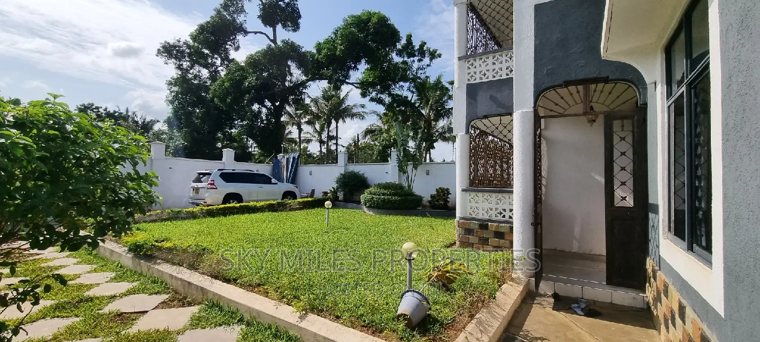 4-Bedroom Maisonette in Mtwapa's Broadways District - For Sale in Mtwapa