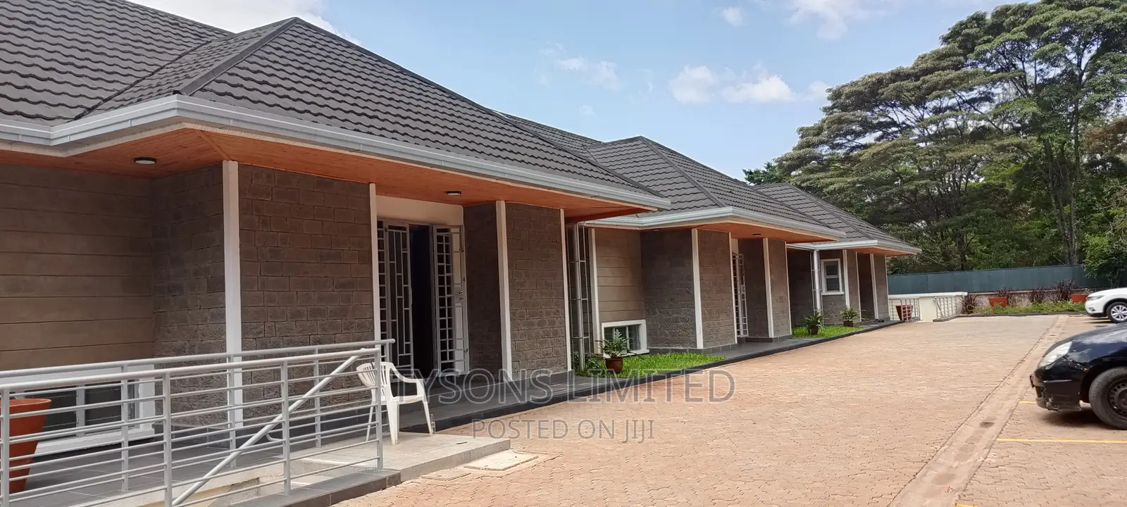 Townhouse with 3 Bedrooms and Terrace for Rent in Runda in Runda