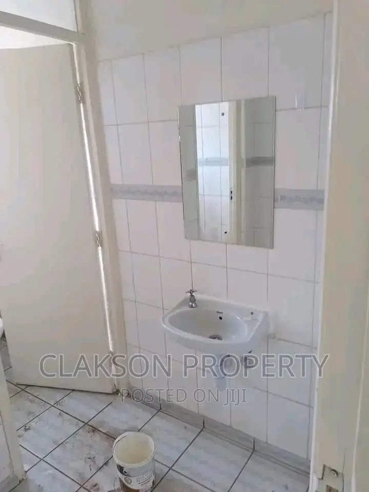 Naivasha Road, Dagoretti: Modern 2-Bedroom Apartment for Rent - Minimum 12-Month Lease in Dagoretti
