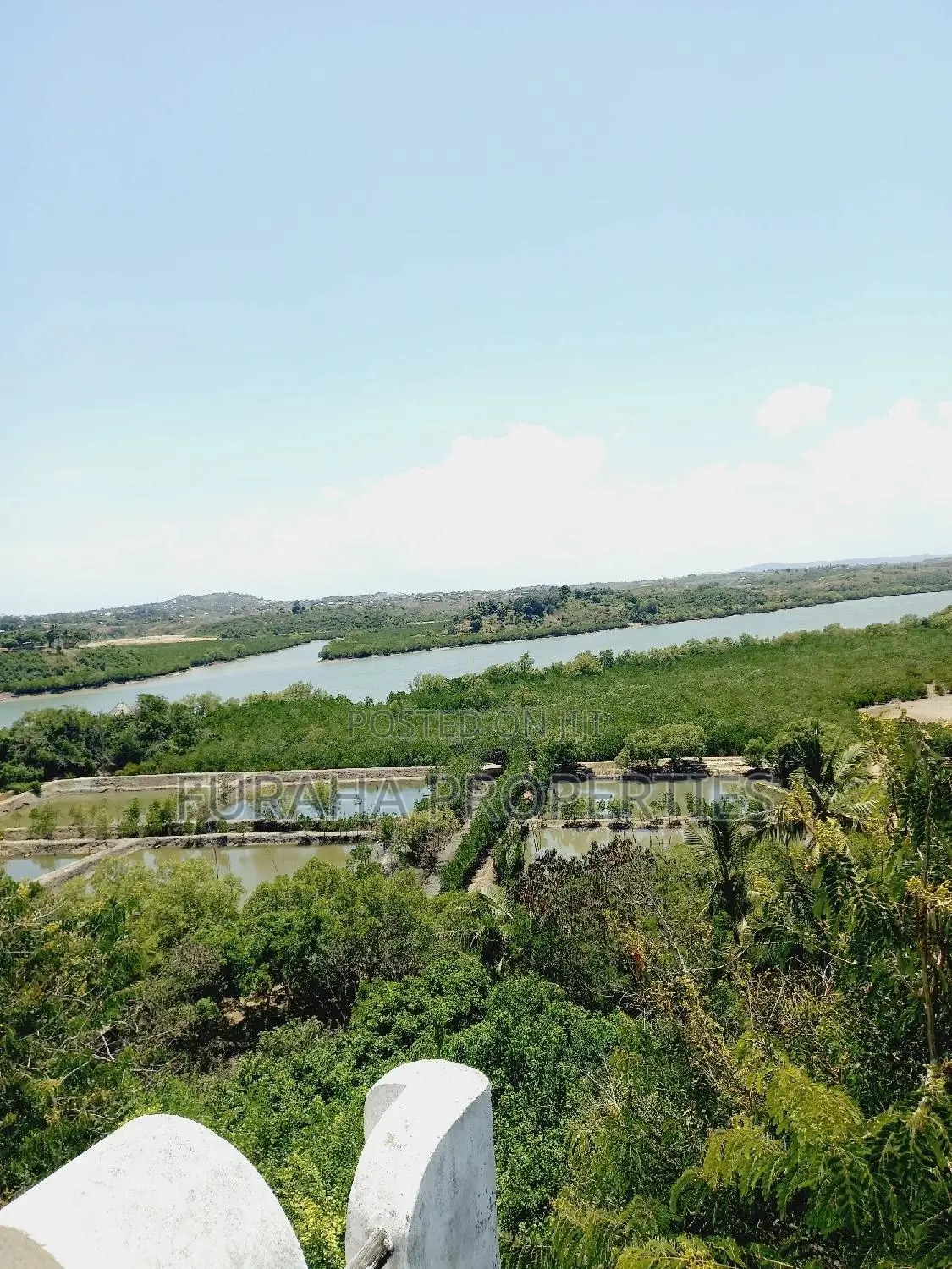 For Sale 8 Acres Creek and 4 BRMS Villa. in Mtwapa