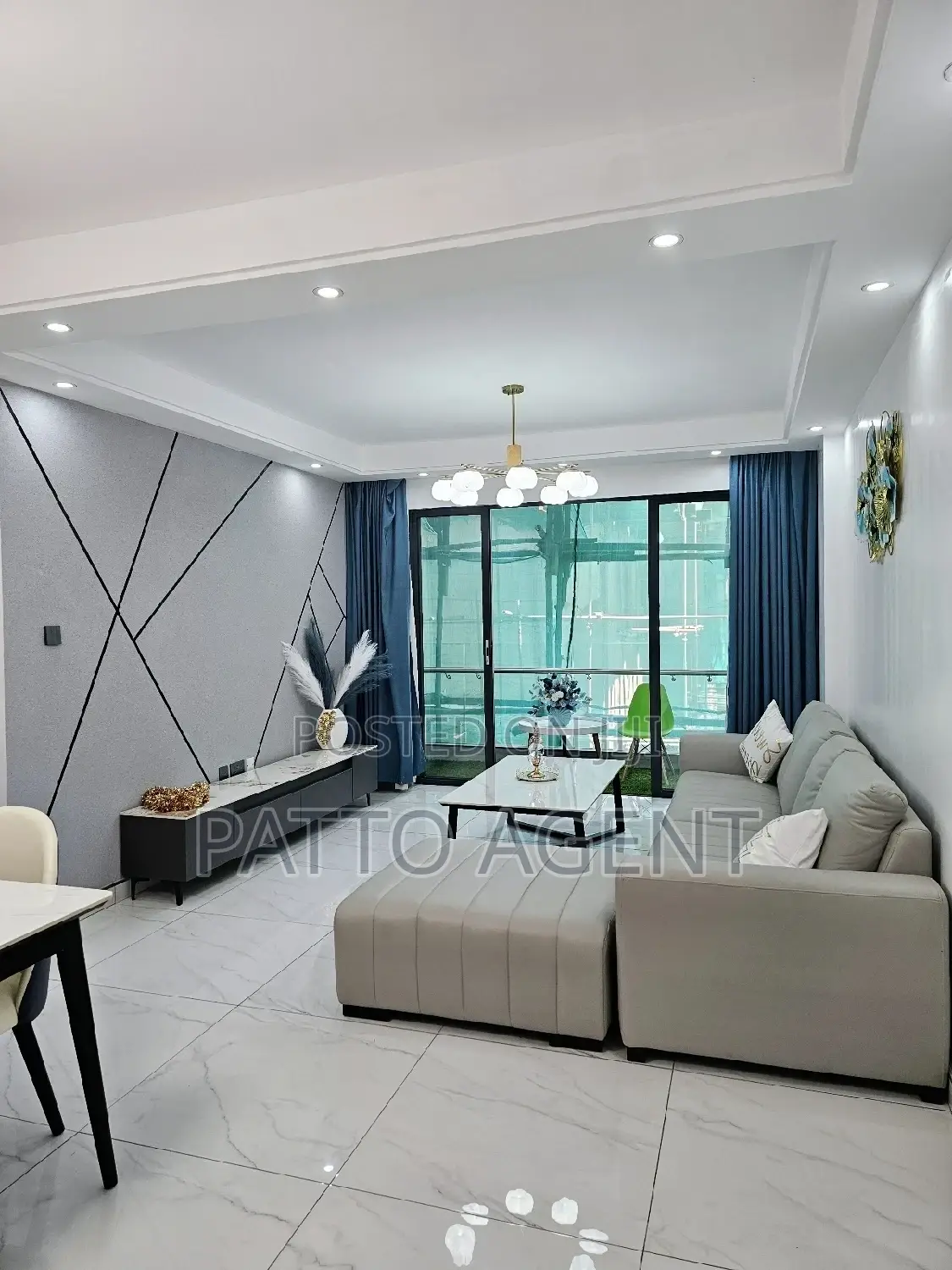 Yaya Centre, Kilimani: 2-Bedroom Apartment Up for Grabs - For Sale in Kilimani