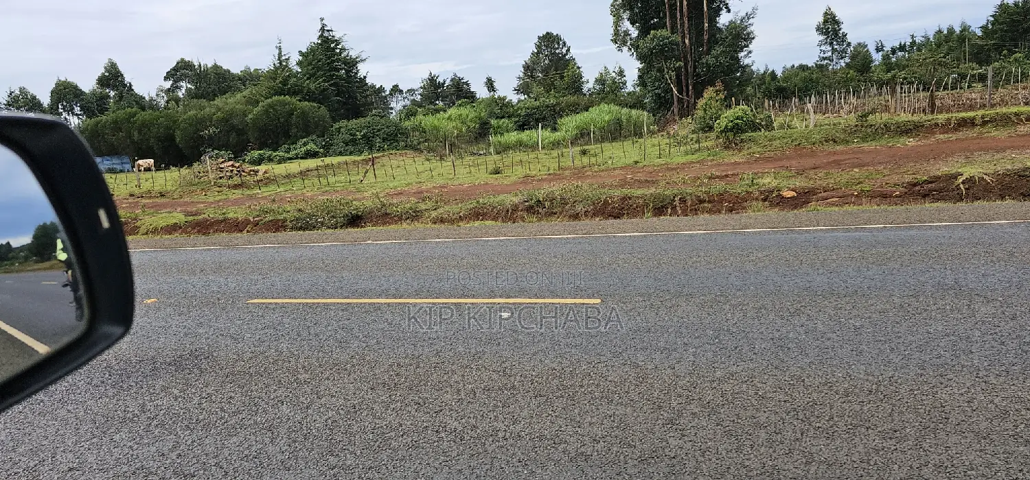 Quarter Plot Along Highway Kapseret-Lemok, Eldoret - Commracial in Elgon View