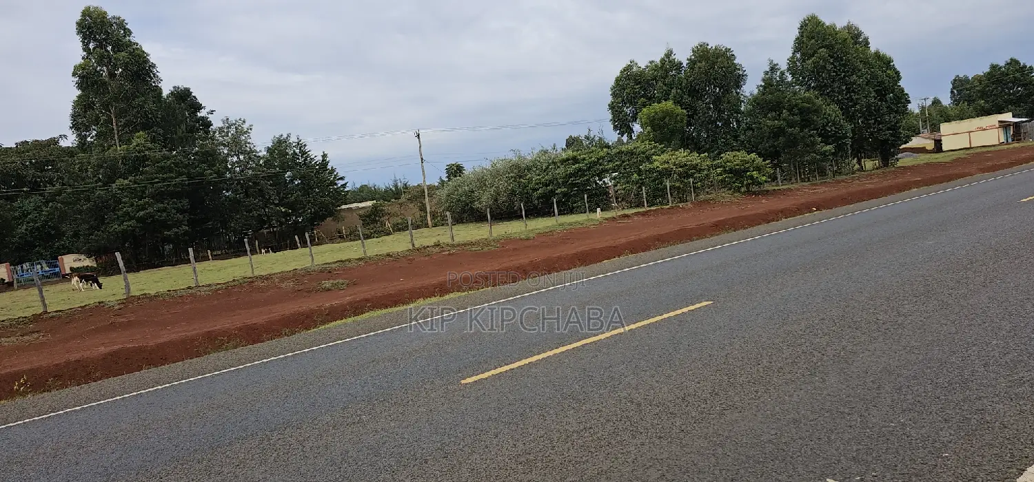 Quarter Plot Along Highway Kapseret-Lemok, Eldoret - Commracial in Elgon View