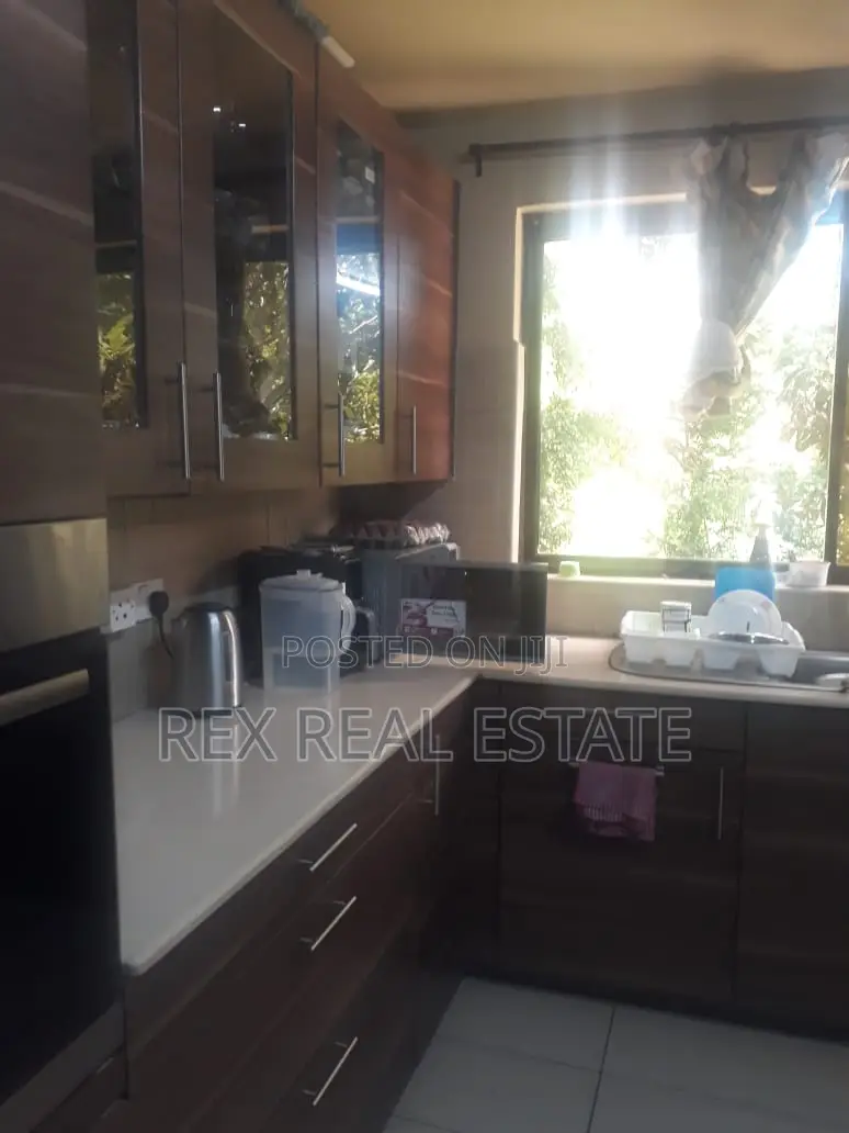 5-bedroom Mansion in Exclusive Lavington, Muthangari - For Sale in Muthangari