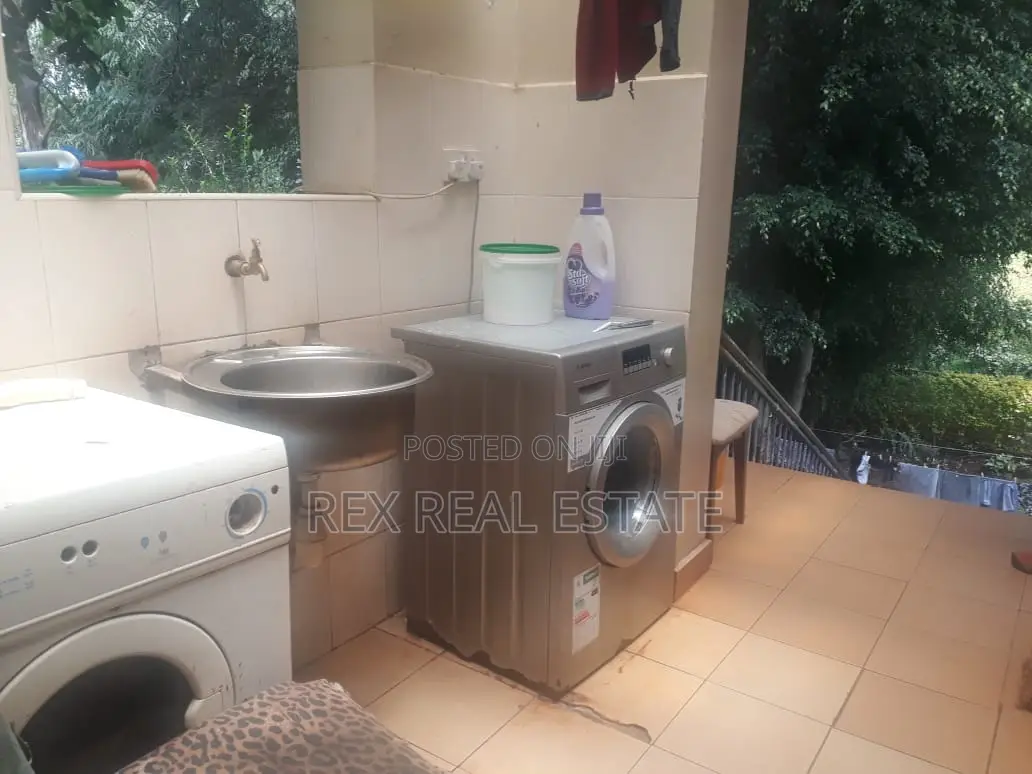 5-bedroom Mansion in Exclusive Lavington, Muthangari - For Sale in Muthangari