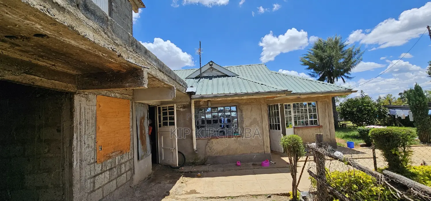 Bungalow with 5 Bedrooms in Elgonview - For Sale in Elgon View