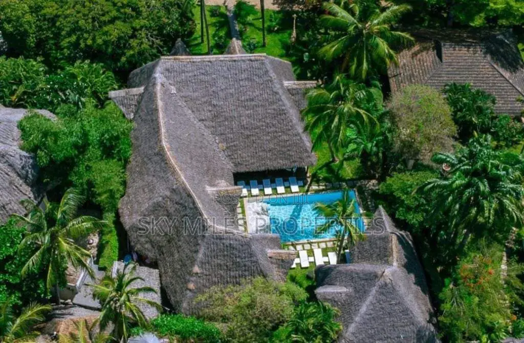 Elegant 9-bedroom villa in Malindi's Kibokoni Residence for sale in Malindi