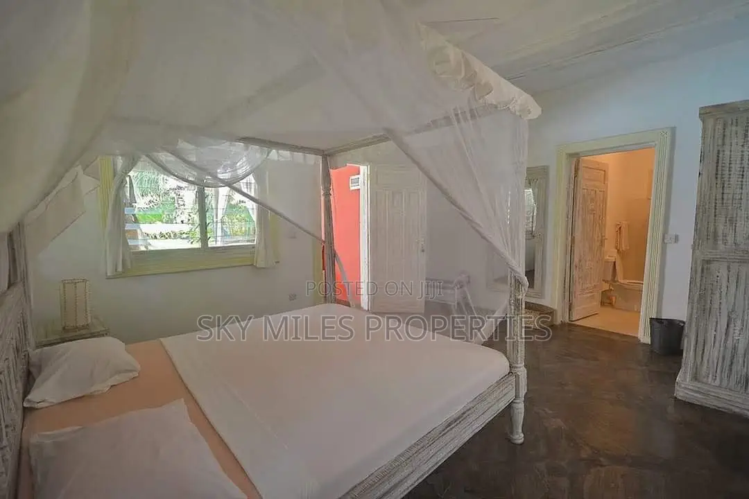 Elegant 9-bedroom villa in Malindi's Kibokoni Residence for sale in Malindi