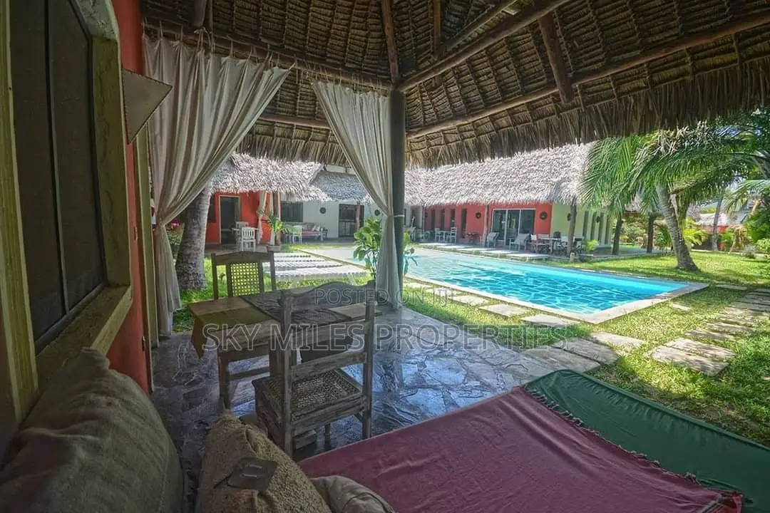 Elegant 9-bedroom villa in Malindi's Kibokoni Residence for sale in Malindi