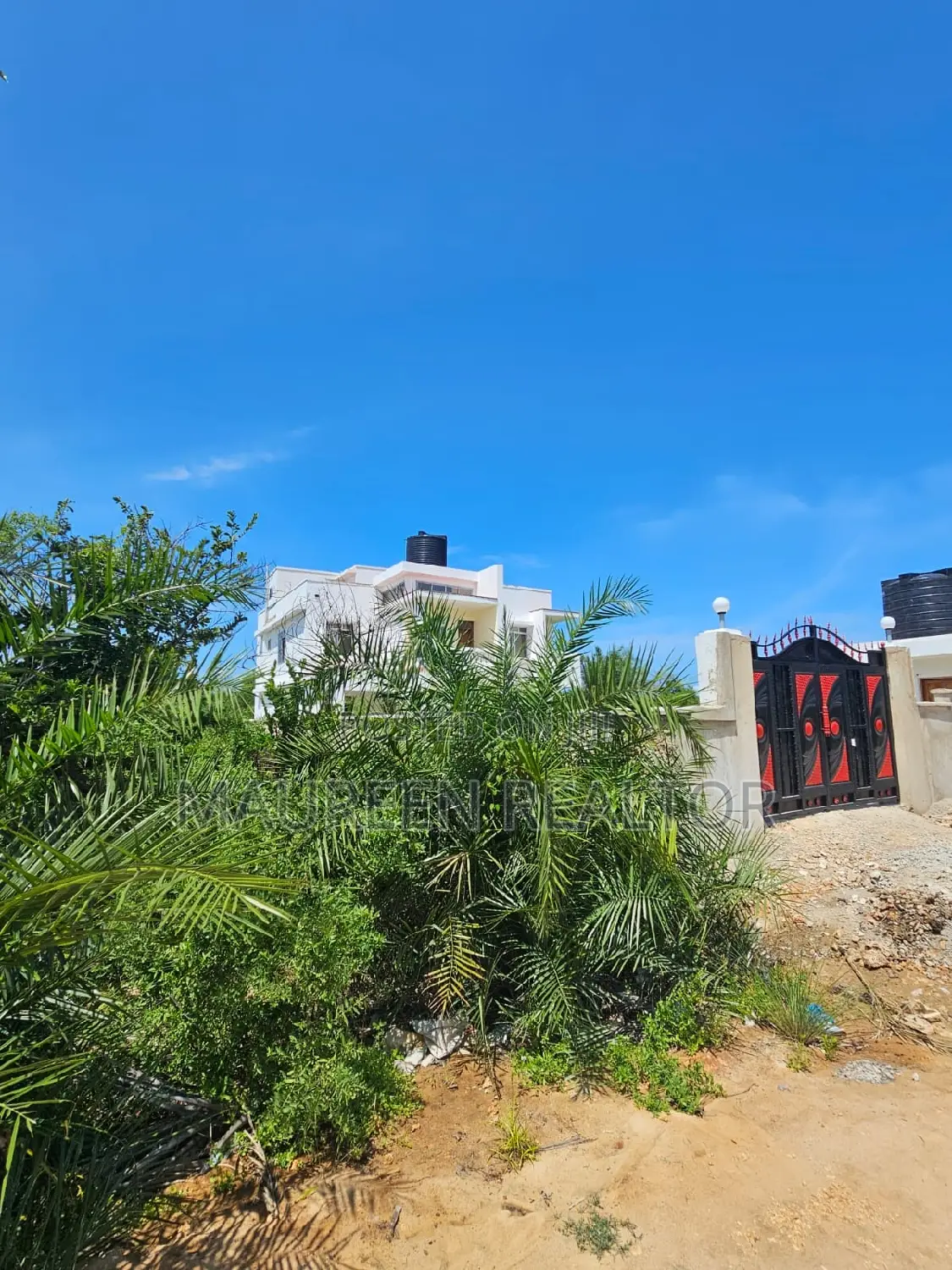 Luxury Holiday Homes in DIANI - Prime Plots Available in Kinondo