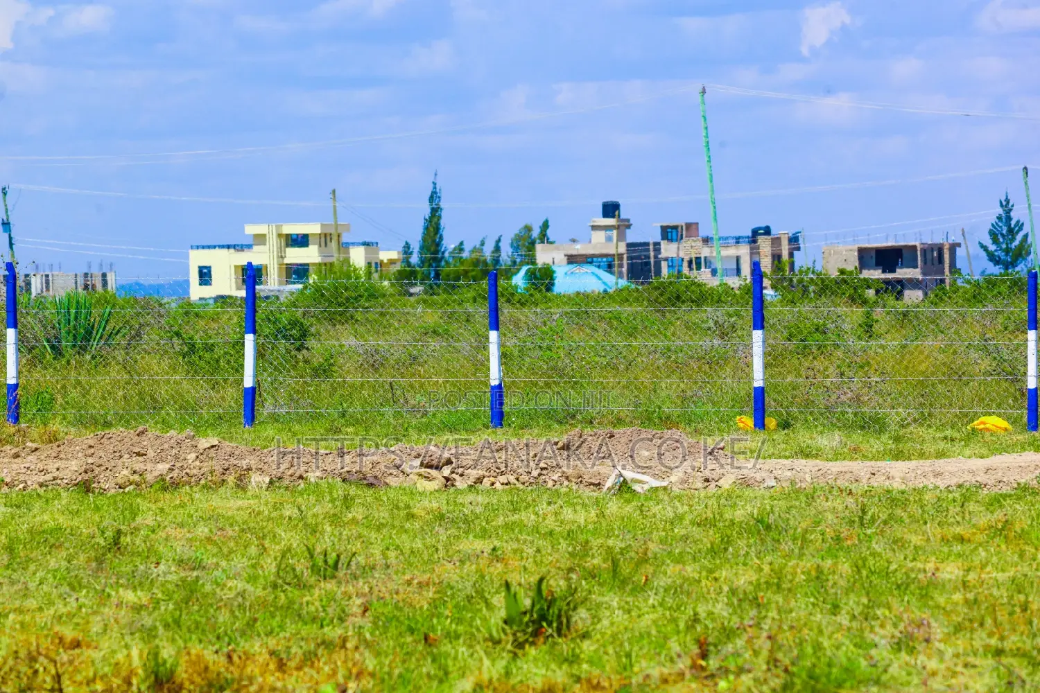 Plots for Sale in Katani Ww^ in Katani