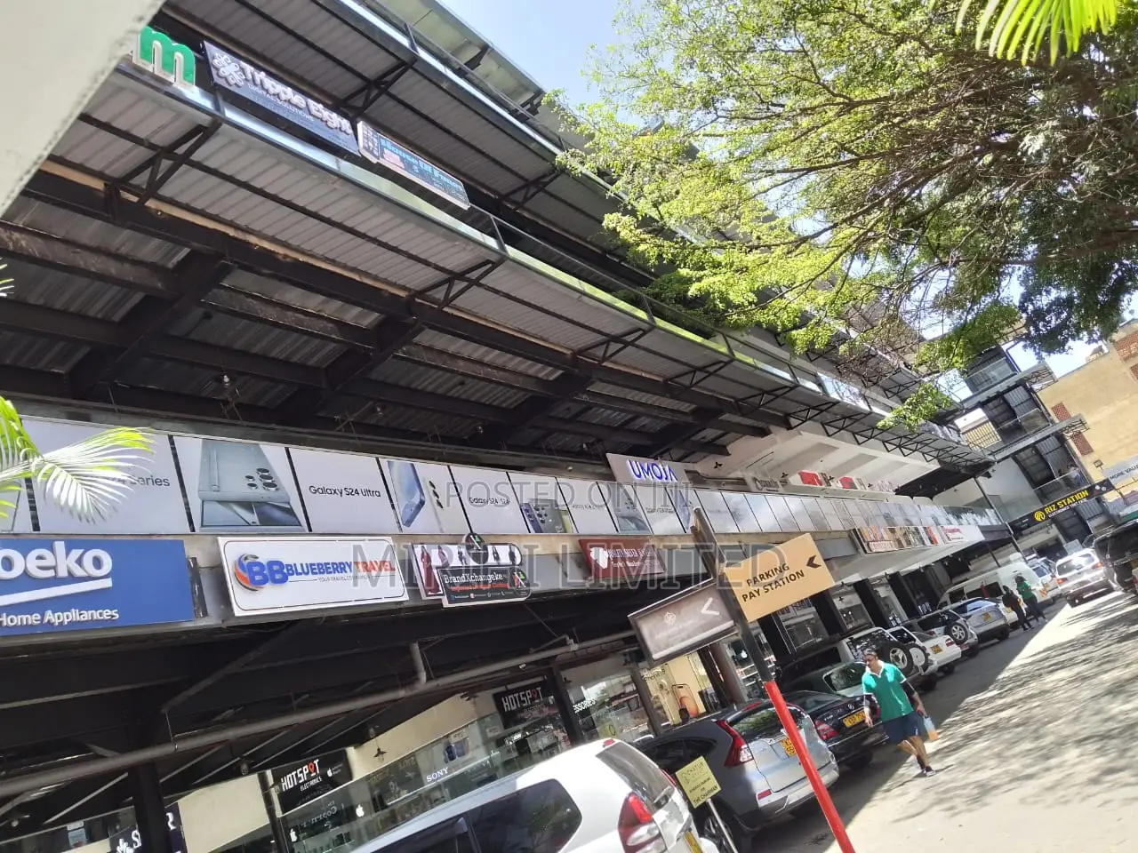 Parklands: Basement Shops with Ample Space for Businesses to Lease in Parklands/Highridge