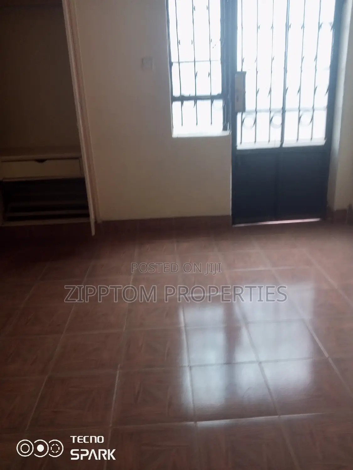 Sleek One-Bedroom Office Apartment - Ideal for Work and Living in Nairobi West