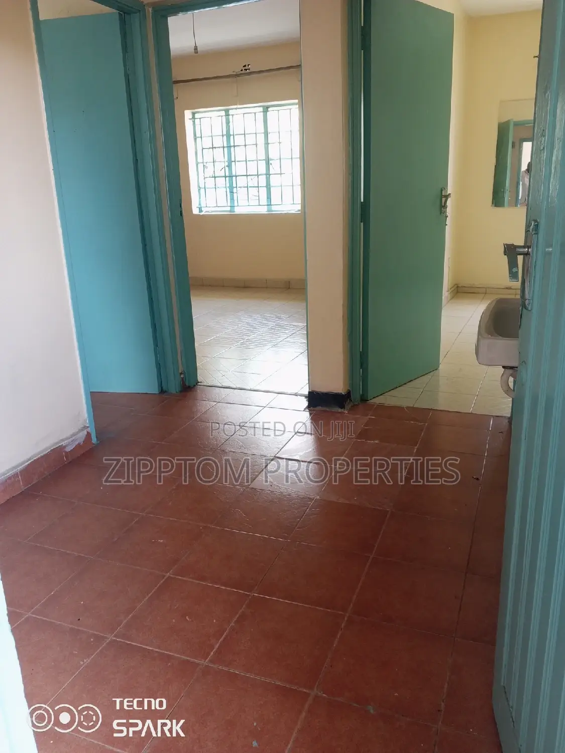 Sleek One-Bedroom Office Apartment - Ideal for Work and Living in Nairobi West