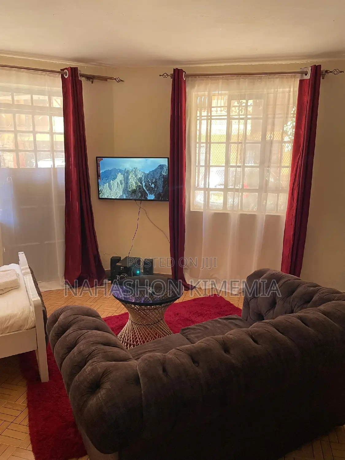 Red Studio Accommodation in Roysambu, Nairobi - Airbnb in Roysambu