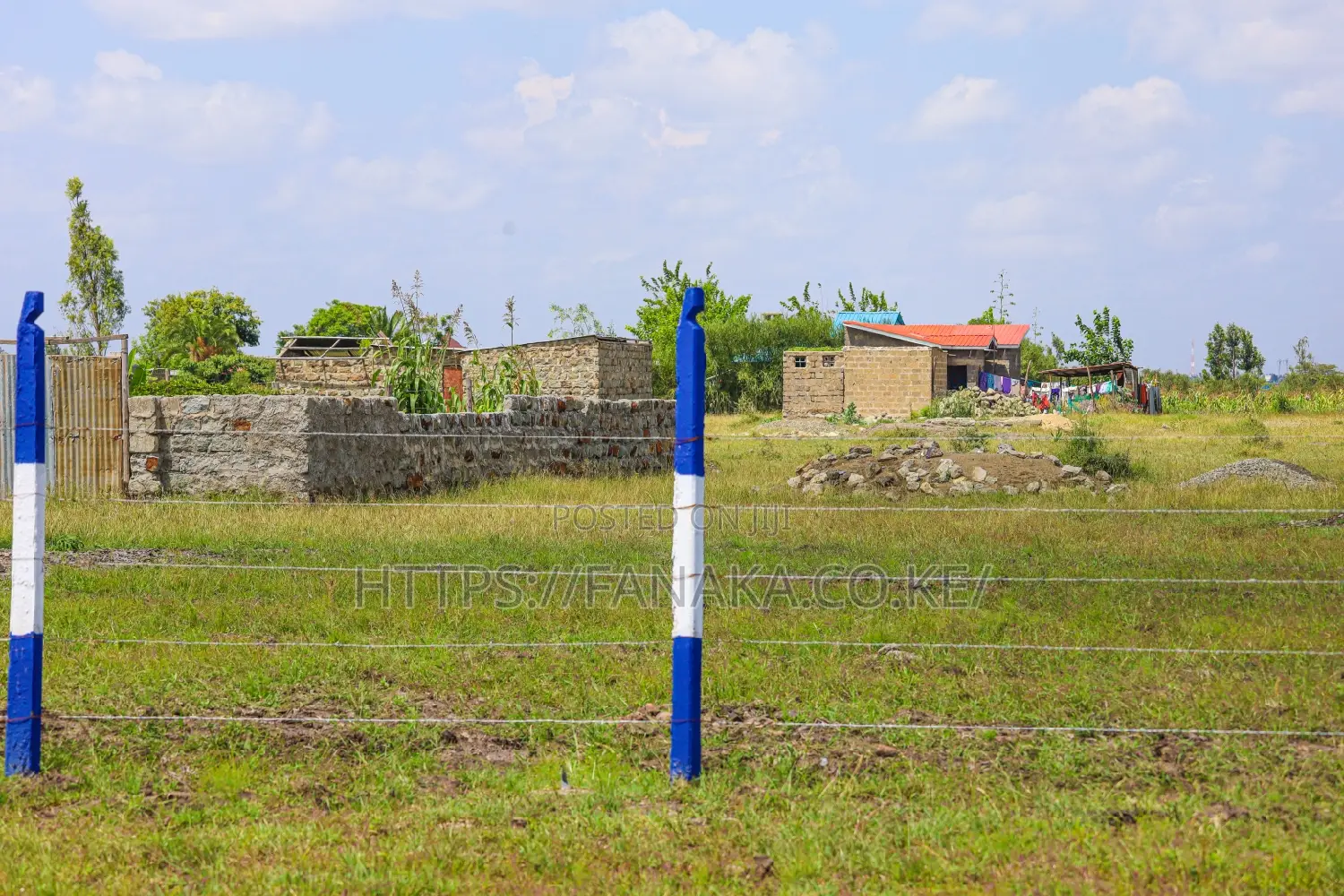 Corner Plots for Sale ^Ma in Kamakis