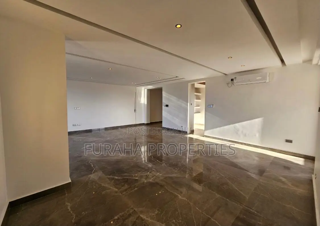 Stylish 3-Bedroom Apartment in the Heart of Nyali - For Sale in Nyali