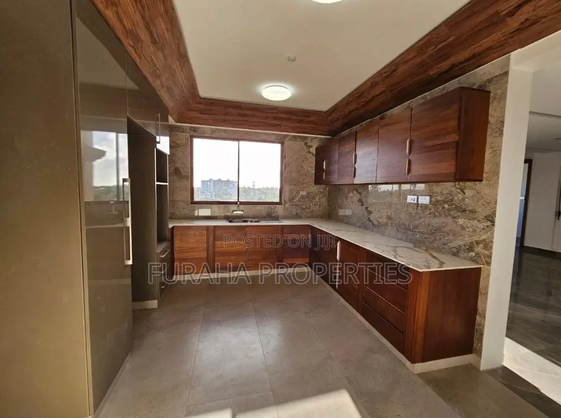 Stylish 3-Bedroom Apartment in the Heart of Nyali - For Sale in Nyali
