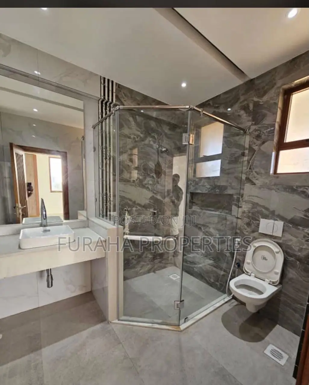 Stylish 3-Bedroom Apartment in the Heart of Nyali - For Sale in Nyali