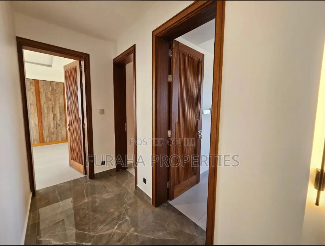 Stylish 3-Bedroom Apartment in the Heart of Nyali - For Sale in Nyali