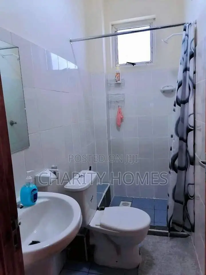 Comfortable One-Bedroom Airbnb Apartment in South B