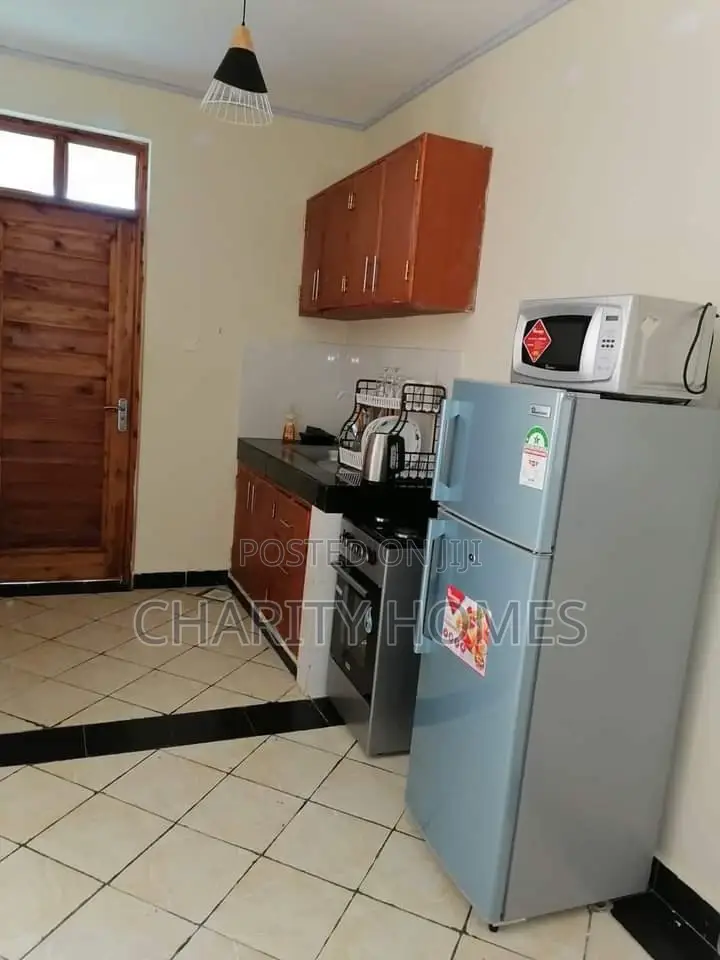 Comfortable One-Bedroom Airbnb Apartment in South B