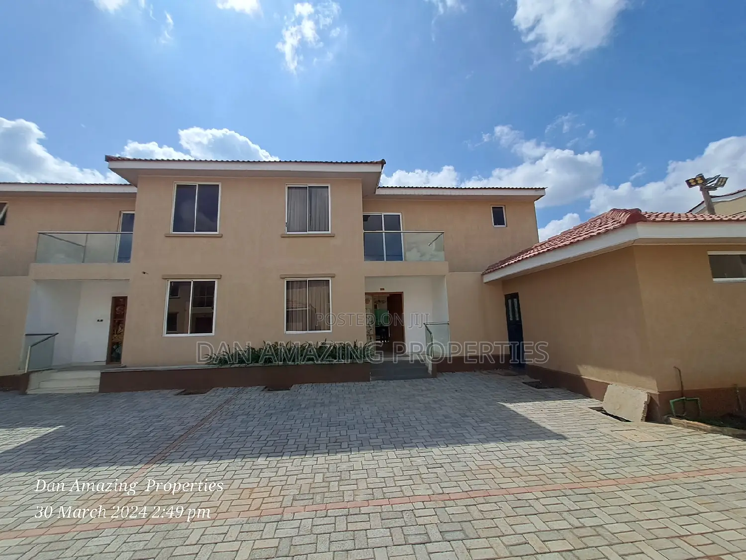 Townhouse/Terrace with 4 Bedrooms in Gataka Plus Dsq, Ongata Rongai - For Sale in Ongata Rongai