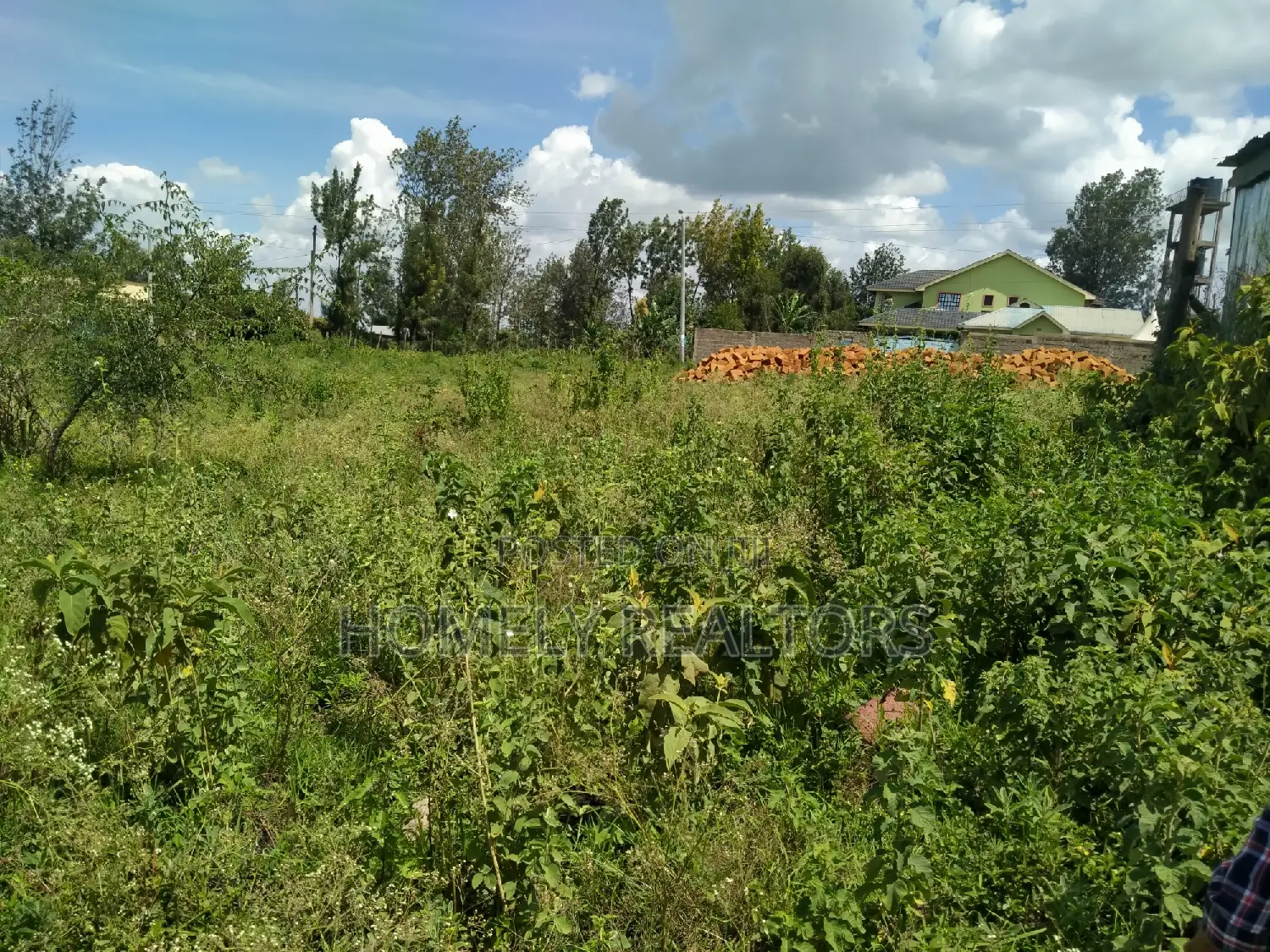 8 Acre Plot in Kahuho, Kiserian: Prime Location in Gated Estate in Kiserian