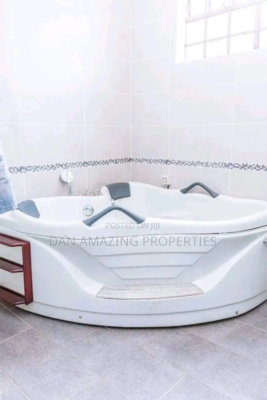 Spectacular 6-Bedroom Villa in Prestigious Plus Dsq, Lavington - For Sale Today! in Lavington
