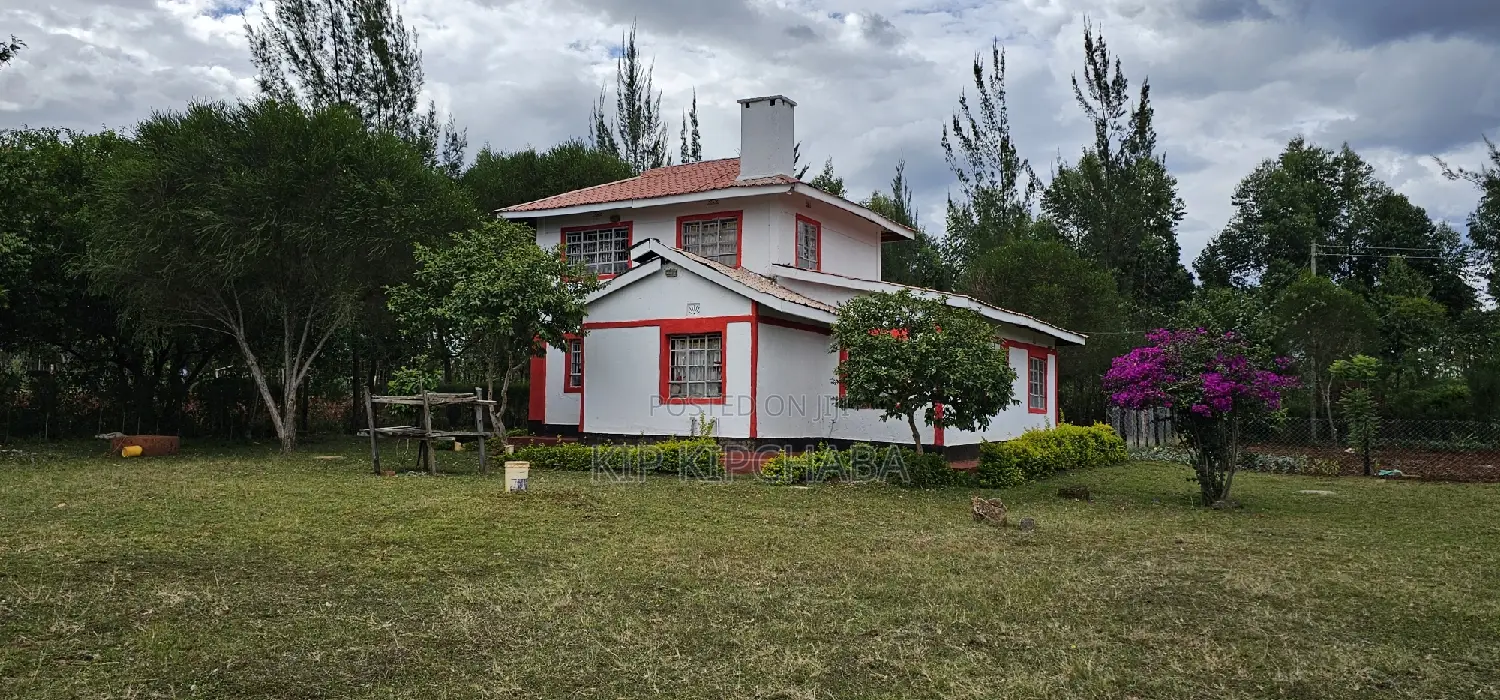 Farm House in Ndalat: 3 Bedrooms of Comfort - For Sale! in Ndalat