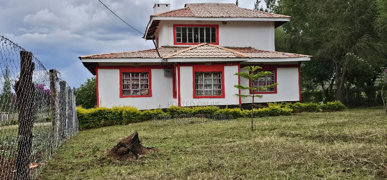 Farm House in Ndalat: 3 Bedrooms of Comfort - For Sale! in Ndalat
