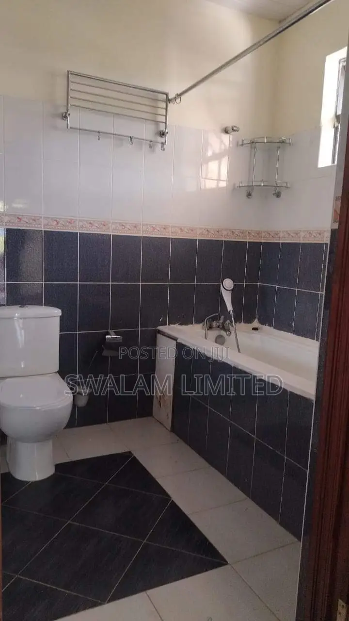 Kitengela's Muigai Neighborhood: 5-Bedroom Maisonette for Rent in Kitengela