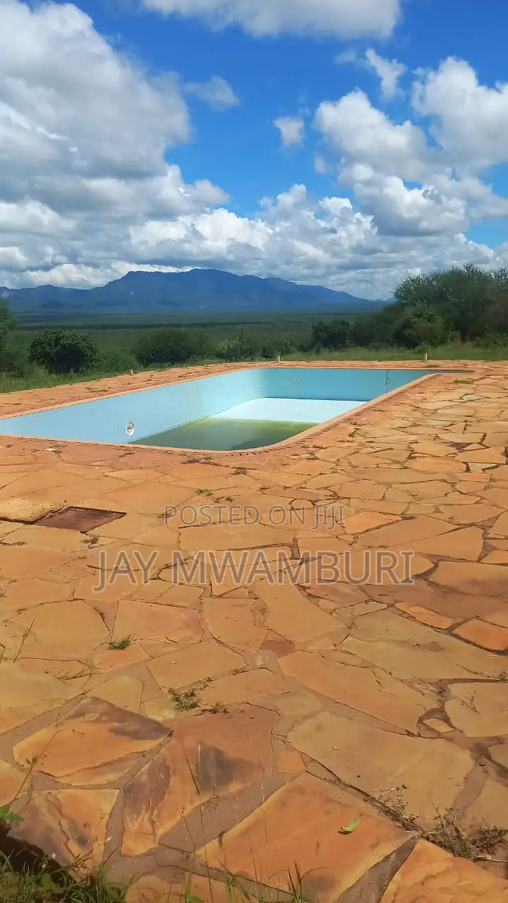 1000 Acres Maungu Voi in Kasigau
