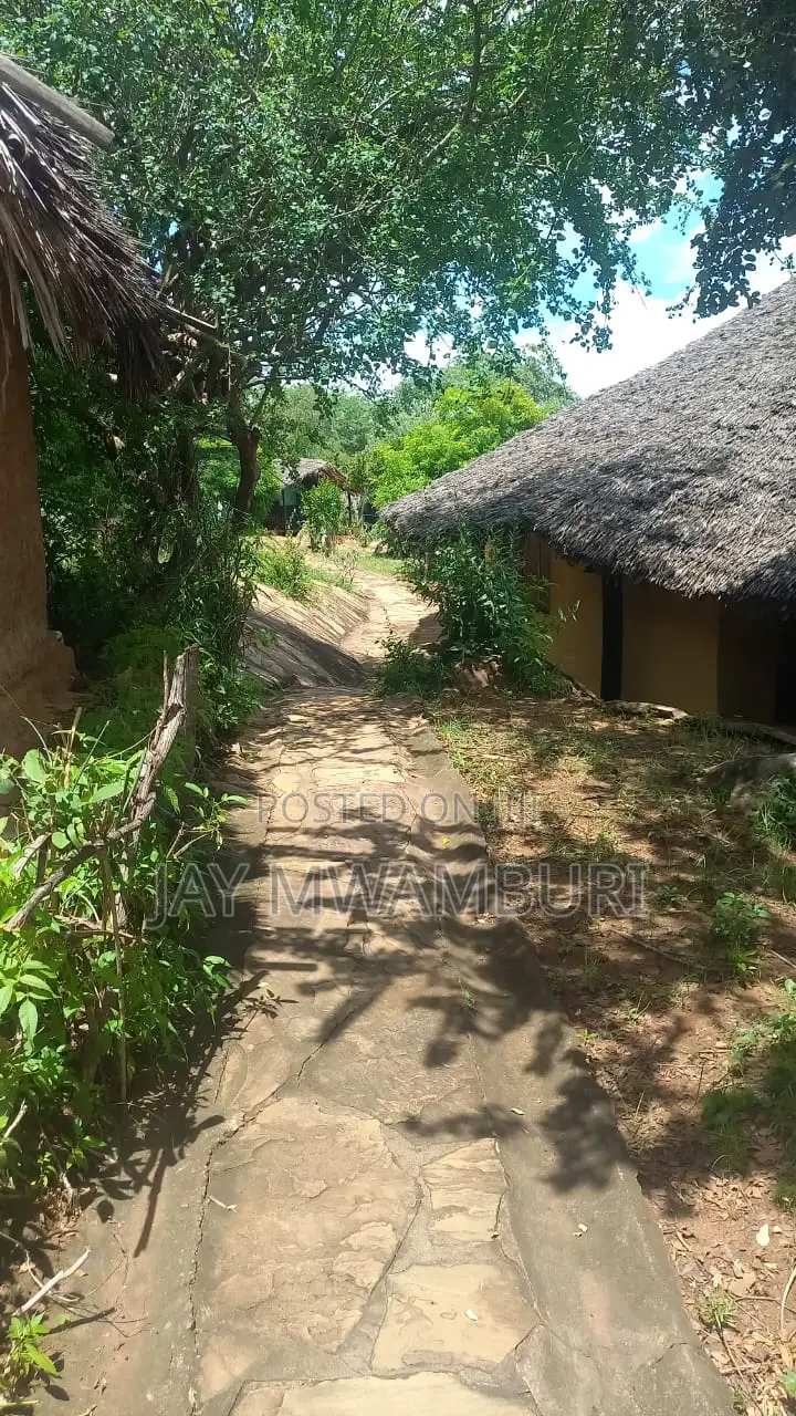 1000 Acres Maungu Voi in Kasigau