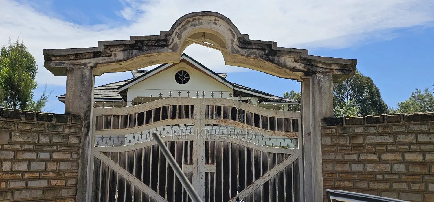 Spacious 20-bedroom Apartment in Elgonview for Sale in Elgon View