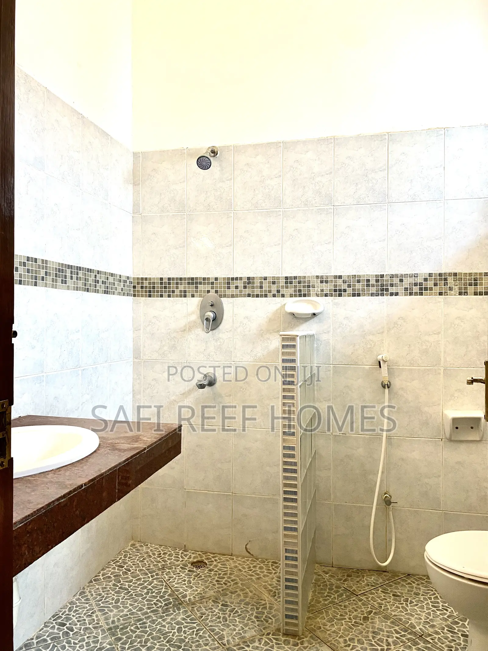Elegant 2-Bedroom Apartment in Nyali's Prime Location in Nyali