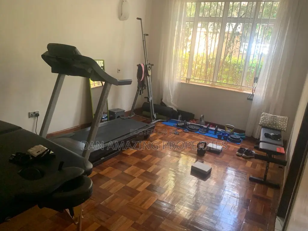 Luxury 5-Bedroom Maisonette with 0.7-Acre Land in Sunder Close, Kitisuru - For Sale in Kitisuru