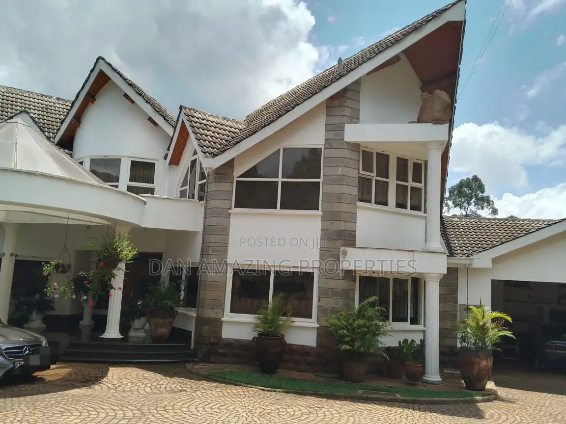 Spacious 6-bedroom Maisonette in Nairobi's Nyari neighborhood for Sale in Nyari