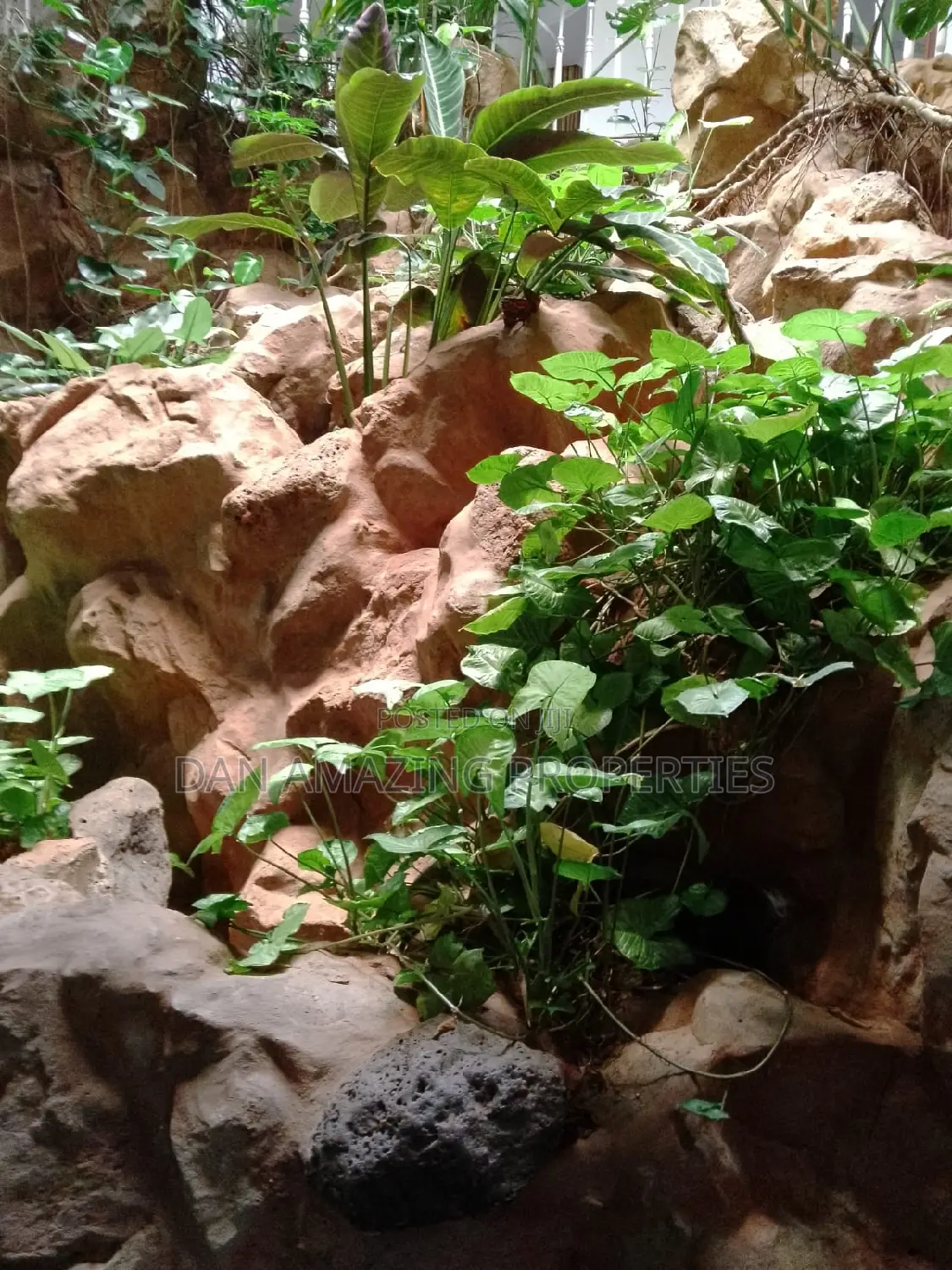 Spacious 6-bedroom Maisonette in Nairobi's Nyari neighborhood for Sale in Nyari