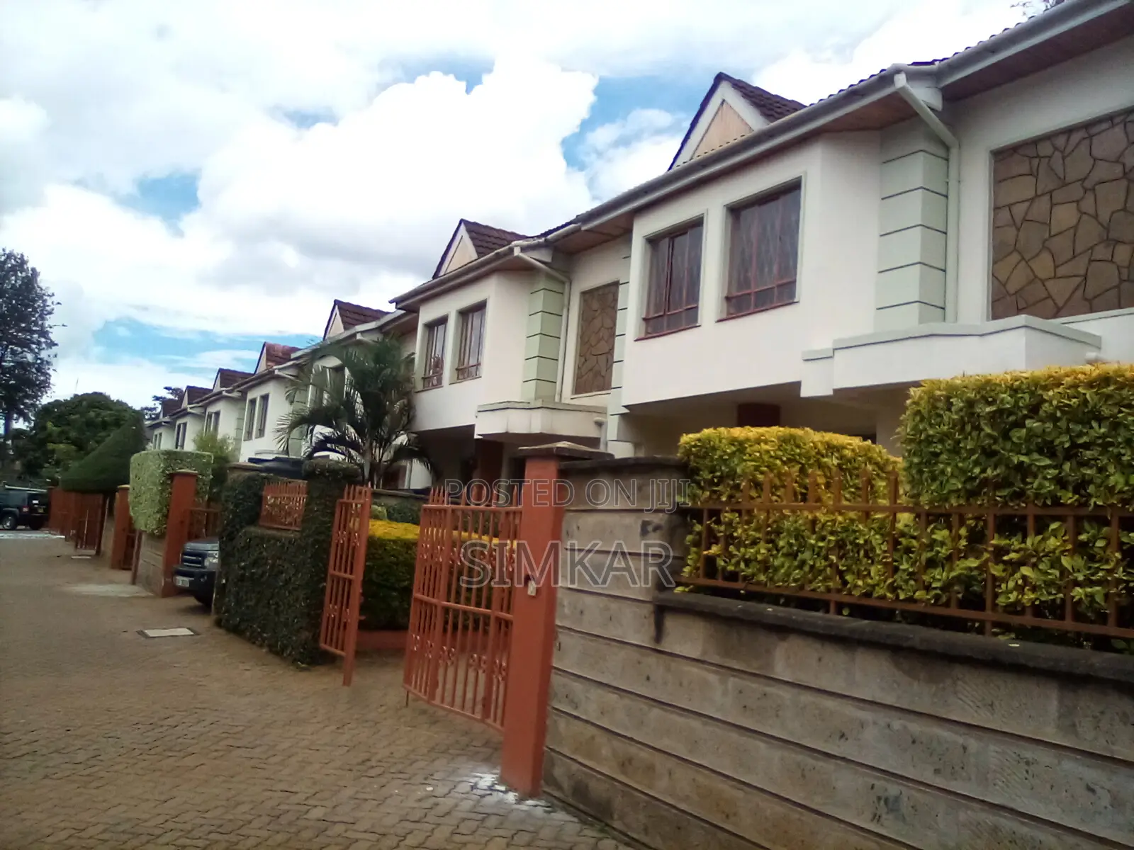 Townhouse/Terrace with 4 Bedrooms in Muthangari - For Sale Now in Muthangari