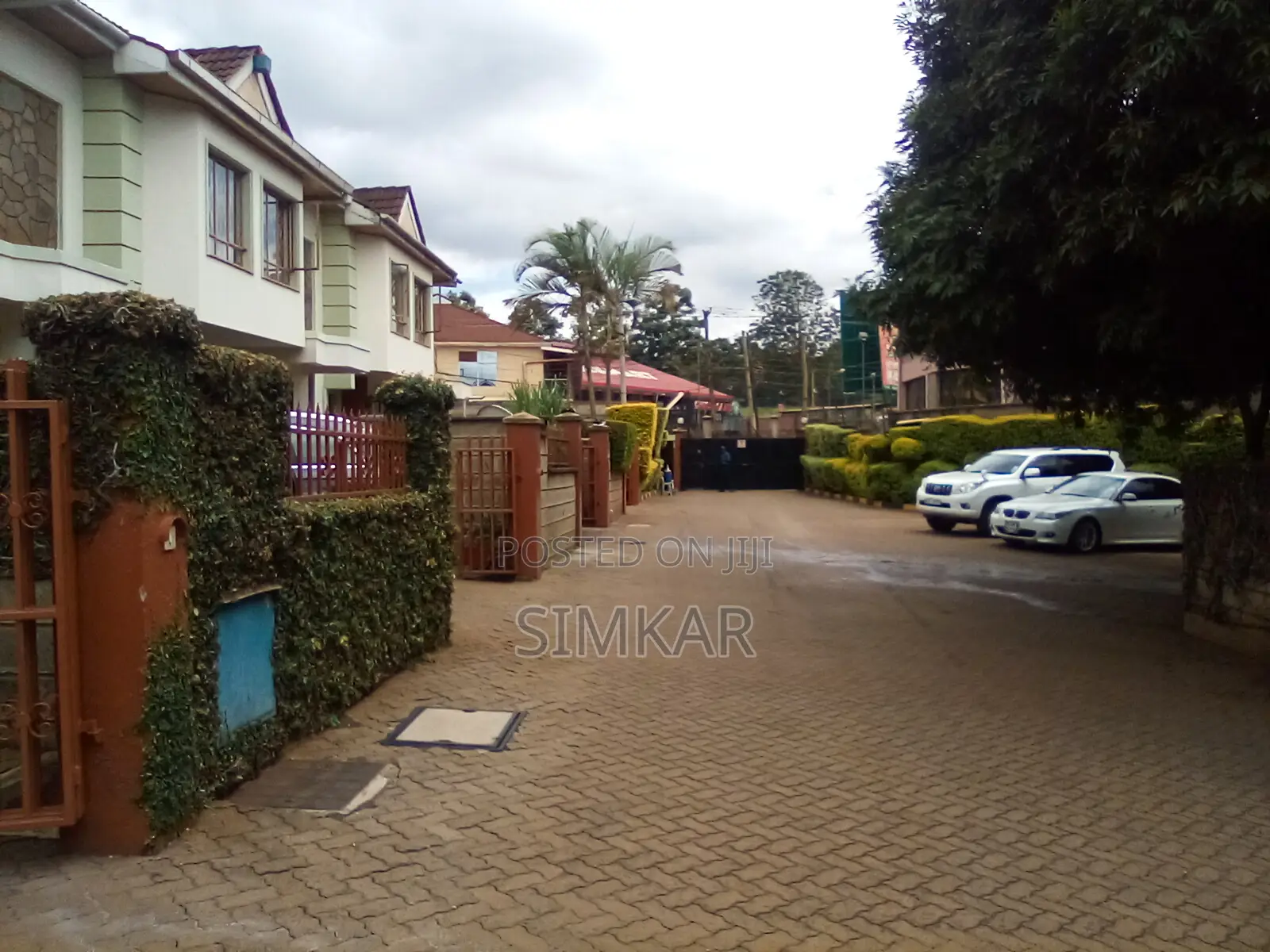 Townhouse/Terrace with 4 Bedrooms in Muthangari - For Sale Now in Muthangari