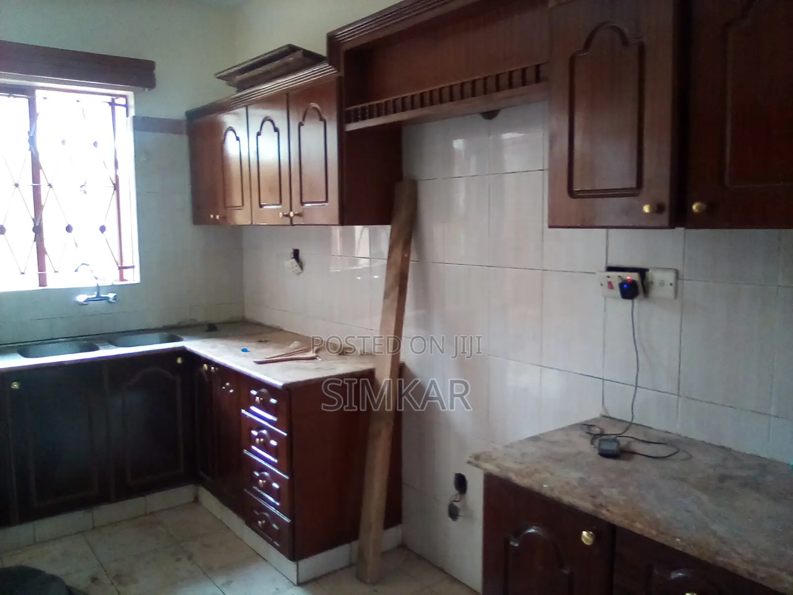 Townhouse/Terrace with 4 Bedrooms in Muthangari - For Sale Now in Muthangari