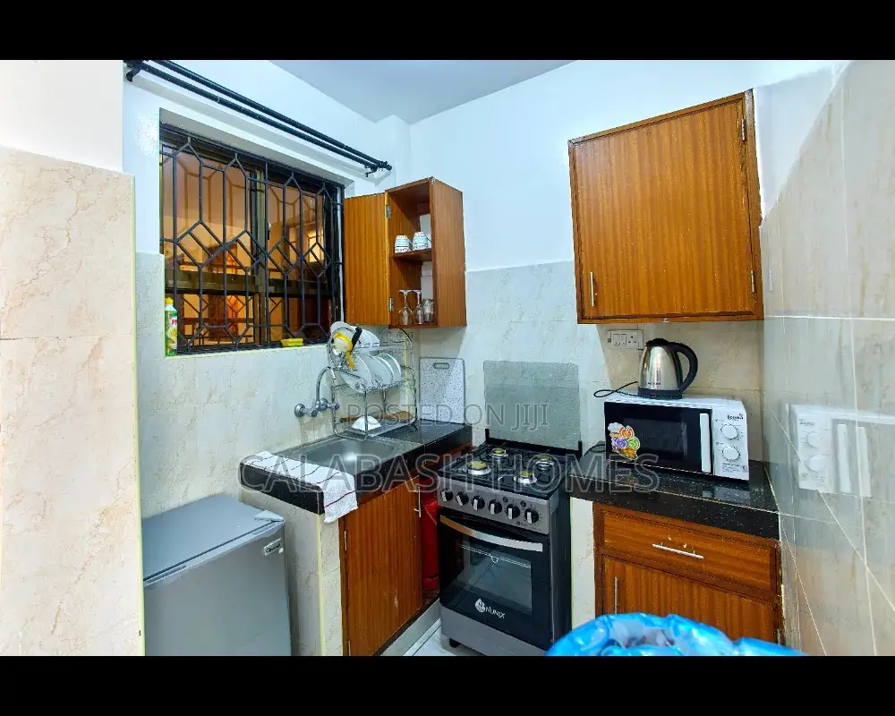 Escape to Tranquility: 1-Bedroom Nyali Serenity Haven in Bombolulu